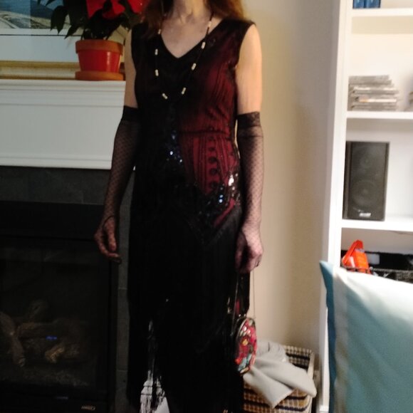 Red & Black Fringed, Beaded, Sequin 1920's Flapper Dress, size XS - Picture 2 of 9